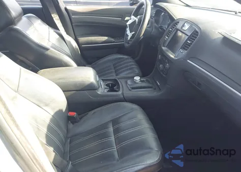 2019 Chrysler 300 300S из США, поврежденный, VIN 2C3CCABG0KH559734